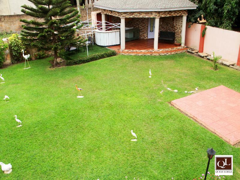 Quest Lodge Acra Exterior foto